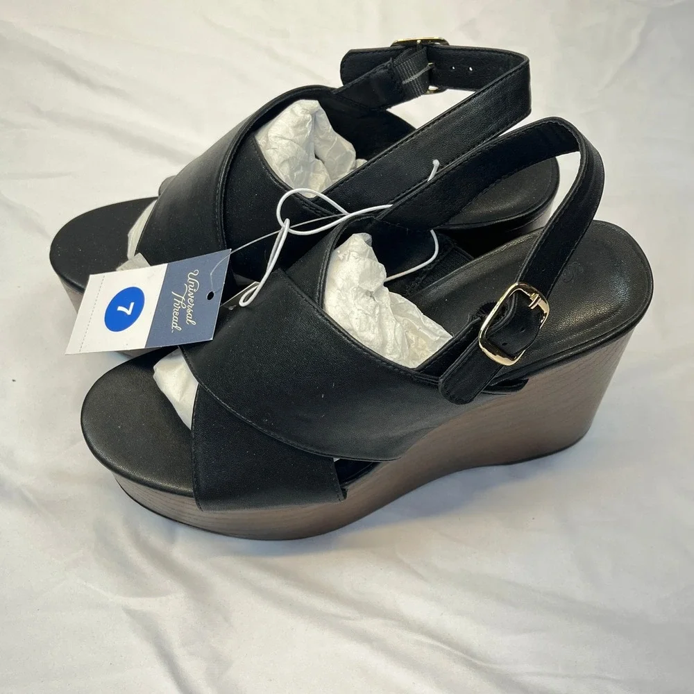 Women's Naomi Wood Wedge Heels with Memory Foam Insole - Universal Thread Size 7 - Picture 2 of 9
